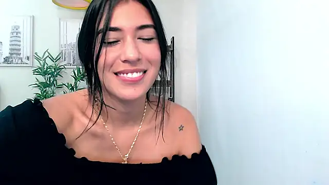 Sassy--Girl online show from February 4, 2025, 6:17 pm