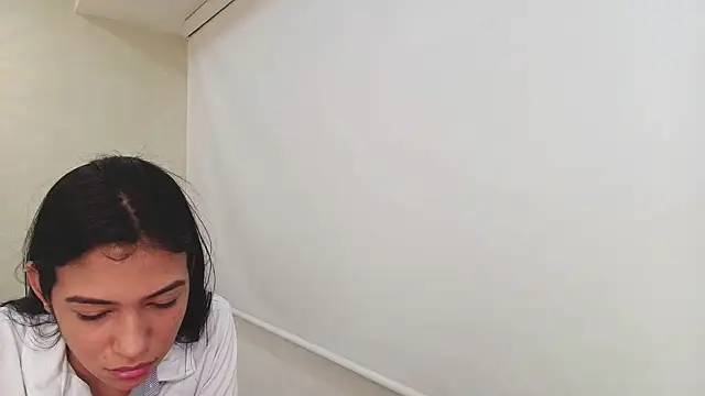 Sassy--Girl online show from September 29, 2025, 6:02 pm