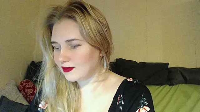 mmmPinUpGirl online show from November 9, 2025, 5:11 pm