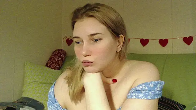 mmmPinUpGirl online show from March 5, 2026, 5:31 pm