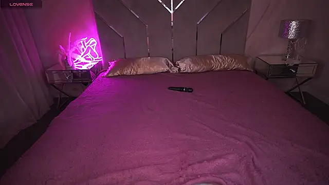 Daphne Moss online show from January 27, 2025, 1:52 pm