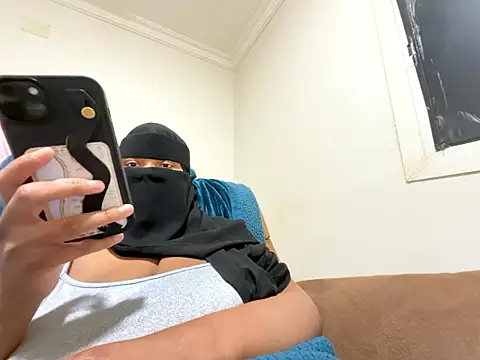 Submissive Arab online show from January 16, 2026, 5:50 pm