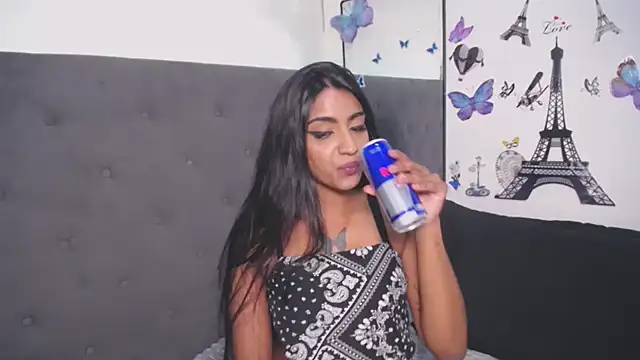 Delilah Blazee online show from September 15, 2025, 10:21 pm