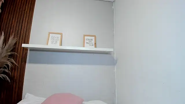 Snapshot of LANA-JONNES chatting on January 17, 2026, 10:13 pm LANA-JONNES online show from January 17, 2026, 10:13 pm