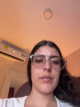  Niah  online show from March 12, 2026, 9:32 pm