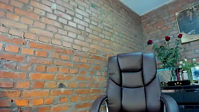 Snapshot of MistressMilana chatting on March 7, 2026, 2:47 pm MistressMilana online show from March 7, 2026, 2:47 pm