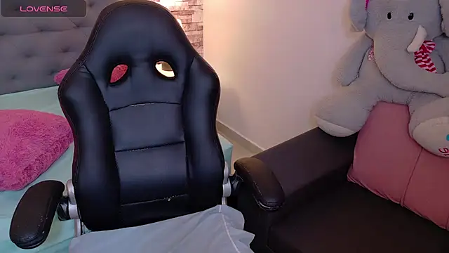 tamara colliins  online show from October 1, 2025, 3:12 am