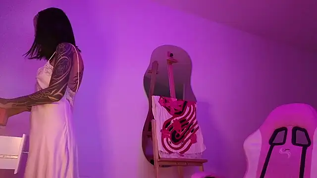 Snapshot of goddess_vee_ chatting on February 12, 2026, 3:56 am goddess vee online show from February 12, 2026, 3:56 am