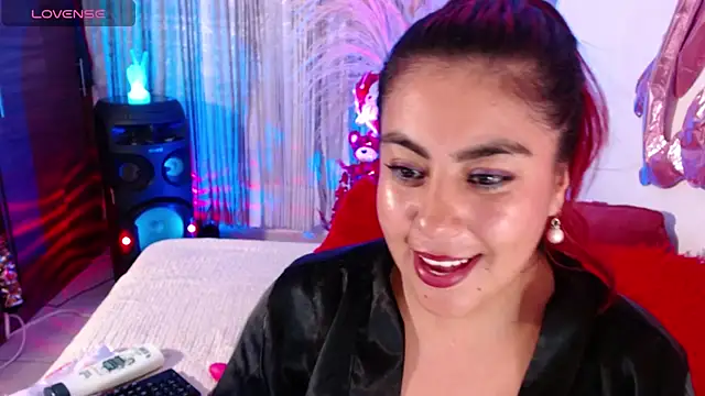 Snapshot of gatuwildhott chatting on February 25, 2026, 3:05 am gatuwildhott online show from February 25, 2026, 3:05 am