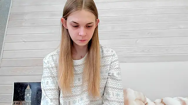 molly hunt  online show from February 27, 2025, 2:53 am