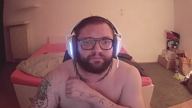 Snapshot of tiltusmaximusv chatting on February 11, 2025, 6:22 pm tiltusmaximusv online show from February 11, 2025, 6:22 pm