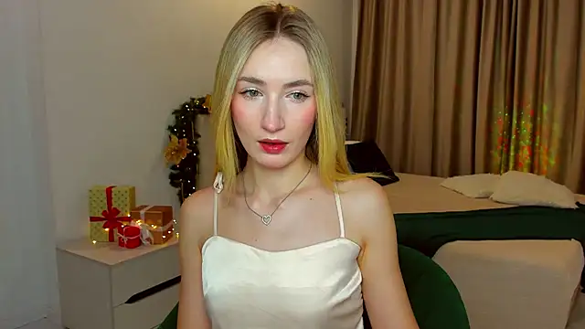 Snapshot of bella__rose chatting on December 26, 2024, 6:30 am bella rose online show from December 26, 2024, 6:30 am
