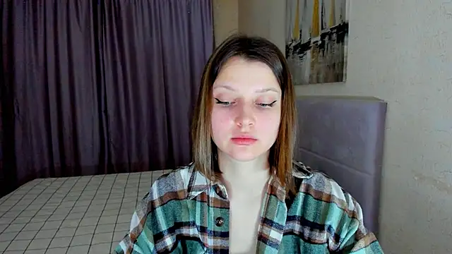 SoniNesti online show from November 18, 2025, 2:54 pm