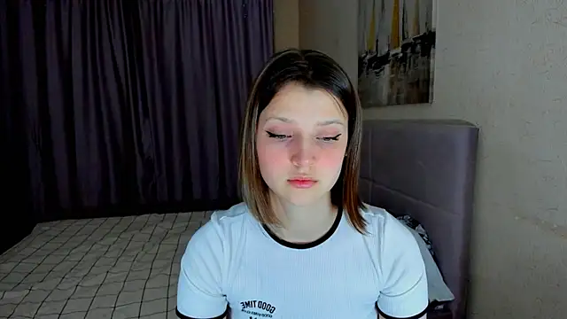 SoniNesti online show from November 21, 2025, 2:49 pm