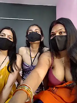 cutee  crazy online show from May 3, 2026, 1:39 pm