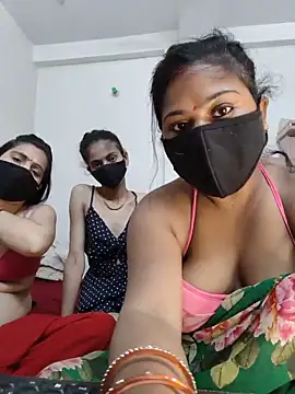 cutee  crazy online show from May 23, 2026, 1:37 pm