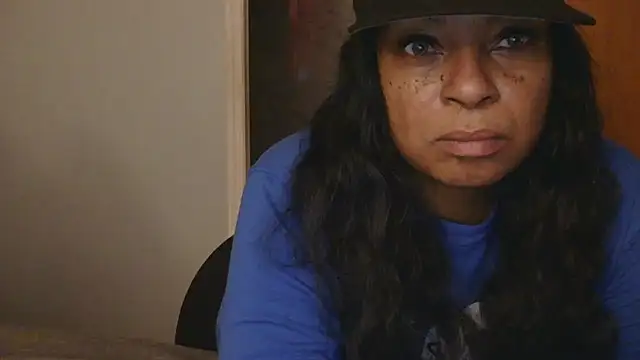 MSweetLindaParks online show from November 30, 2025, 11:42 pm