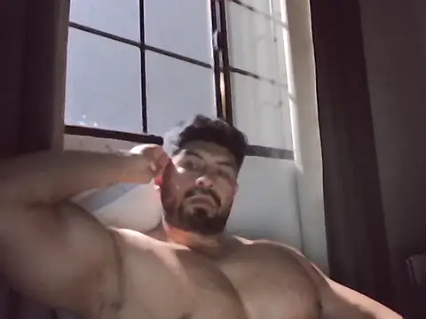 marcus002001 online show from April 5, 2026, 2:31 am