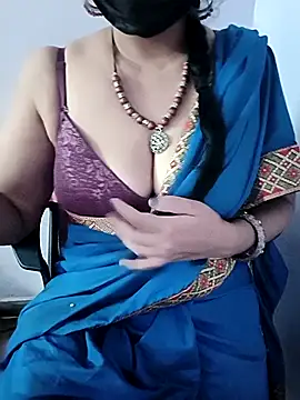 Snapshot of sangeetha4bide chatting on December 14, 2025, 7:47 am sangeetha4bide online show from December 14, 2025, 7:47 am