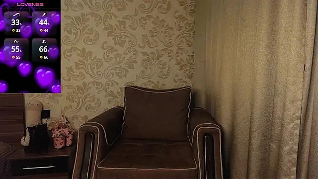 Snapshot of AgnesGraham chatting on October 31, 2025, 9:49 pm AgnesGraham online show from October 31, 2025, 9:49 pm