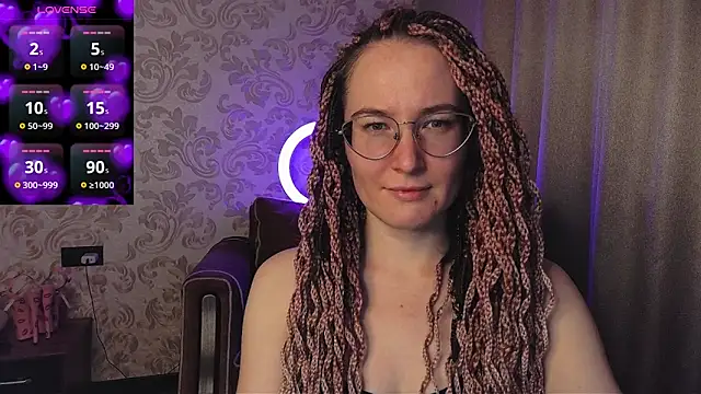 Snapshot of AgnesGraham chatting on December 17, 2025, 11:55 pm AgnesGraham online show from December 17, 2025, 11:55 pm