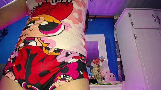 Snapshot of Lunahoney1 chatting on February 5, 2026, 7:29 pm Lunahoney1 online show from February 5, 2026, 7:29 pm