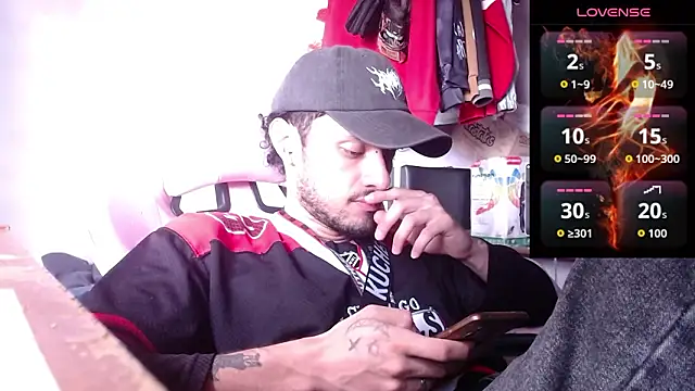 Snapshot of Apolo_S chatting on March 6, 2026, 6:15 pm Apolo S online show from March 6, 2026, 6:15 pm