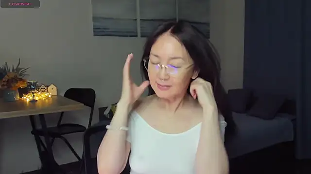 AvroraSakura online show from December 22, 2024, 1:33 pm