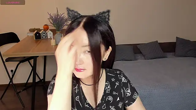 AvroraSakura online show from October 26, 2025, 2:34 pm