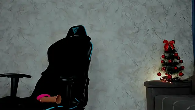 Emma7 online show from January 6, 2025, 4:04 am