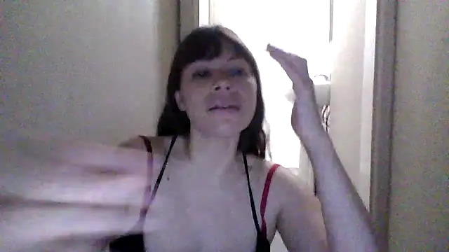 petitedoll29 online show from November 10, 2025, 2:10 am