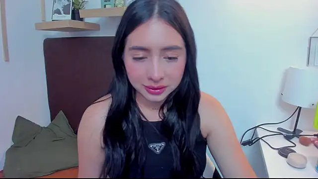 Snapshot of isabella_jade chatting on January 5, 2025, 1:56 am isabella jade online show from January 5, 2025, 1:56 am