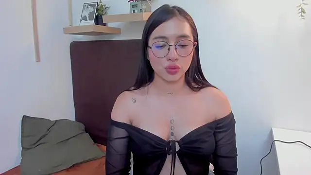 Snapshot of isabella_jade chatting on January 21, 2025, 10:30 pm isabella jade online show from January 21, 2025, 10:30 pm
