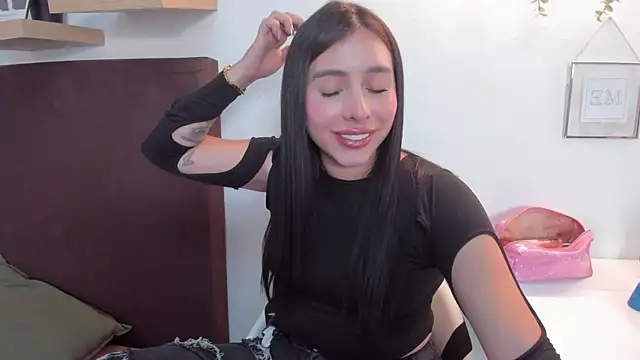Snapshot of isabella_jade chatting on January 24, 2025, 10:19 pm isabella jade online show from January 24, 2025, 10:19 pm