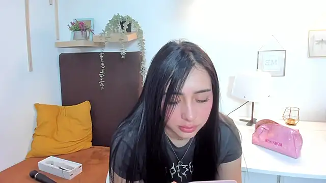 Snapshot of isabella_jade chatting on March 18, 2025, 12:38 am isabella jade online show from March 18, 2025, 12:38 am