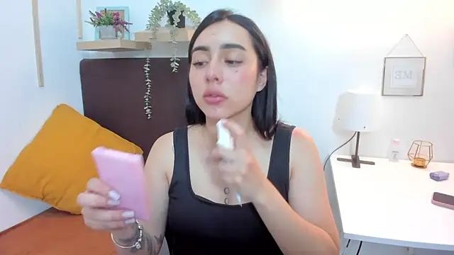 Snapshot of isabella_jade chatting on March 22, 2025, 5:20 pm isabella jade online show from March 22, 2025, 5:20 pm
