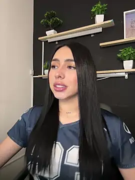 Snapshot of isabella_jade chatting on January 14, 2026, 10:47 pm isabella jade online show from January 14, 2026, 10:47 pm