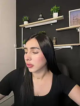 Snapshot of isabella_jade chatting on February 3, 2026, 10:04 pm isabella jade online show from February 3, 2026, 10:04 pm