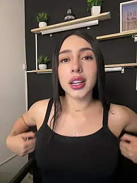 Snapshot of isabella_jade chatting on February 6, 2026, 7:06 pm isabella jade online show from February 6, 2026, 7:06 pm