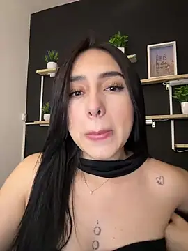 Snapshot of isabella_jade chatting on February 13, 2026, 9:11 pm isabella jade online show from February 13, 2026, 9:11 pm