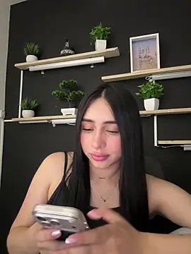 Snapshot of isabella_jade chatting on February 25, 2026, 8:40 pm isabella jade online show from February 25, 2026, 8:40 pm