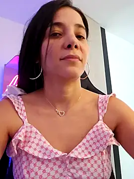 Snapshot of miaeyes chatting on January 8, 2025, 6:09 pm miaeyes online show from January 8, 2025, 6:09 pm