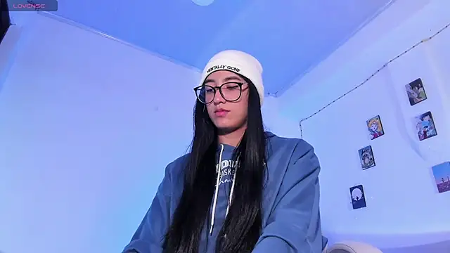 ineedmydaddy  online show from January 25, 2025, 3:19 am