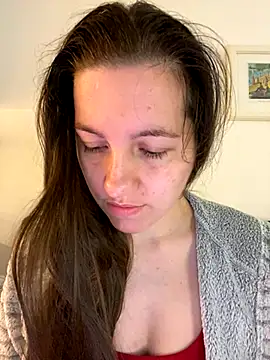 Snapshot of Nicole-Ray chatting on September 18, 2025, 9:33 am Nicole-Ray online show from September 18, 2025, 9:33 am