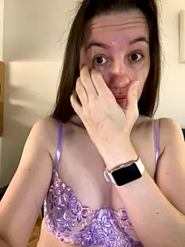 Snapshot of Nicole-Ray chatting on November 7, 2025, 10:59 am Nicole-Ray online show from November 7, 2025, 10:59 am