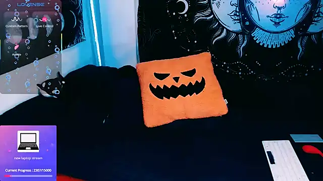 Snapshot of Marieblueeyes chatting on February 24, 2026, 12:36 pm Marieblueeyes online show from February 24, 2026, 12:36 pm