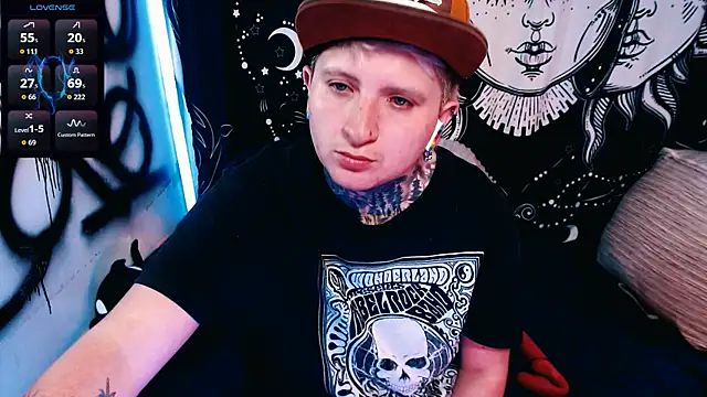 Marieblueeyes online show from May 16, 2026, 7:01 pm