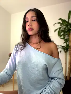 Snapshot of SelenaStone chatting on January 13, 2026, 10:04 pm SelenaStone online show from January 13, 2026, 10:04 pm