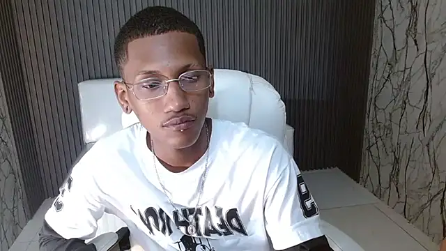 ManSant online show from October 12, 2025, 3:22 pm