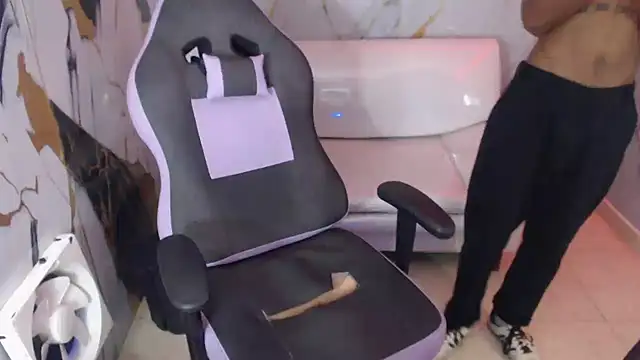 ManSant online show from October 30, 2025, 1:34 pm